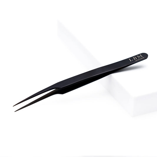 Black tweezers with 'LBM' branding on a white background
